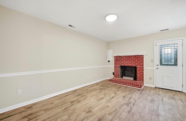 Photo - 5531 Old Guard Crescent