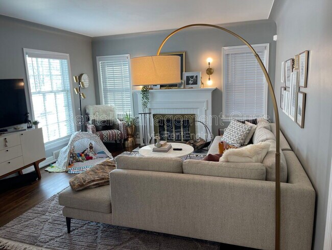 Photo - 4119 N Sheridan Ave