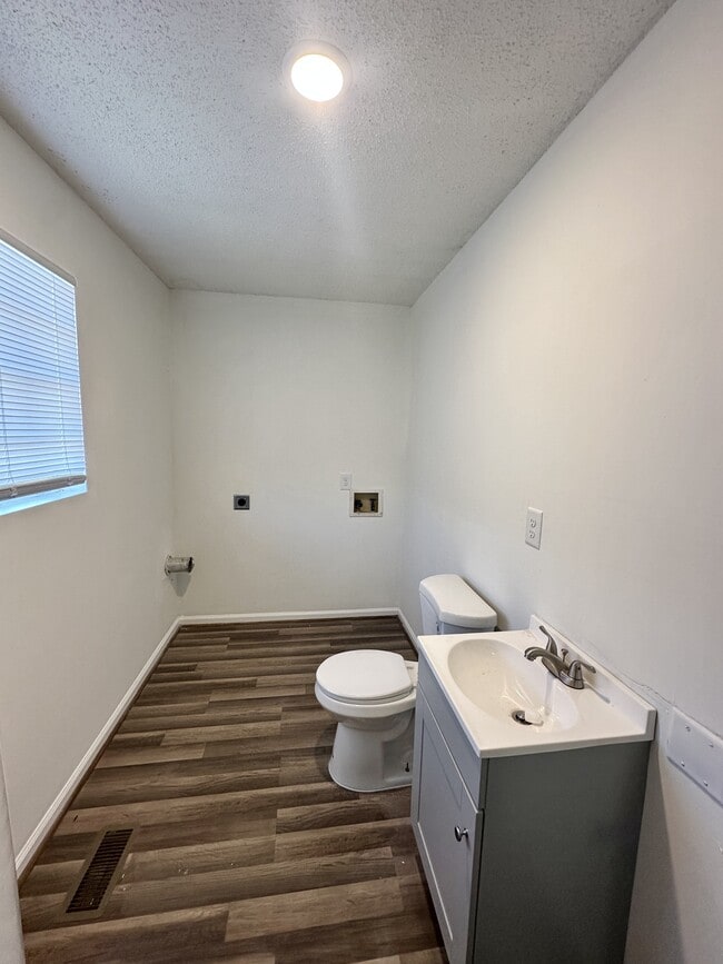 Photo - 903 Rose Ave