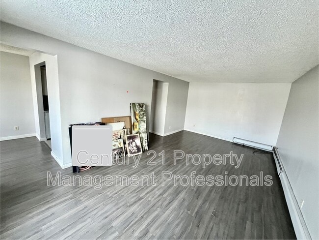 Photo - 12421 82 St NW Unit 202