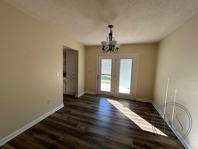 Photo - 196 Wayfair Ln