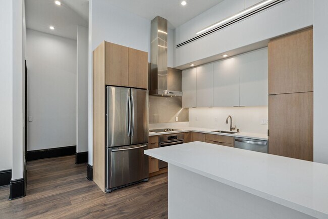 Building Photo - Historic Charm with Live-Work Flexibility in Downtown Honolulu