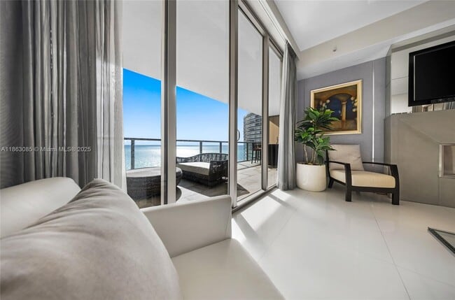 Building Photo - 9701 Collins Ave Unit 1204
