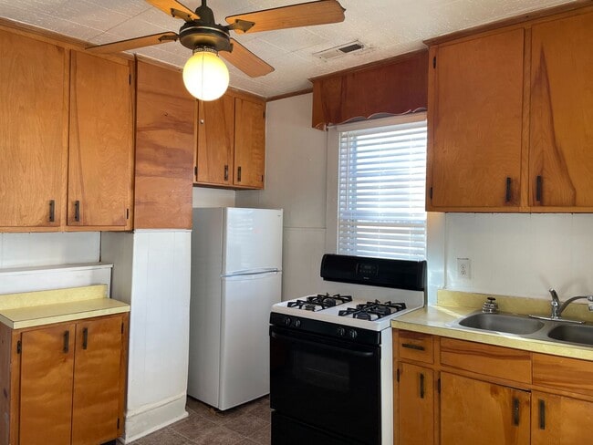Photo - Charming older home close to downtown!