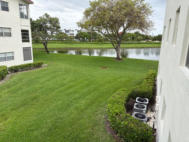 Building Photo - 112 Preston Way Unit 112 C