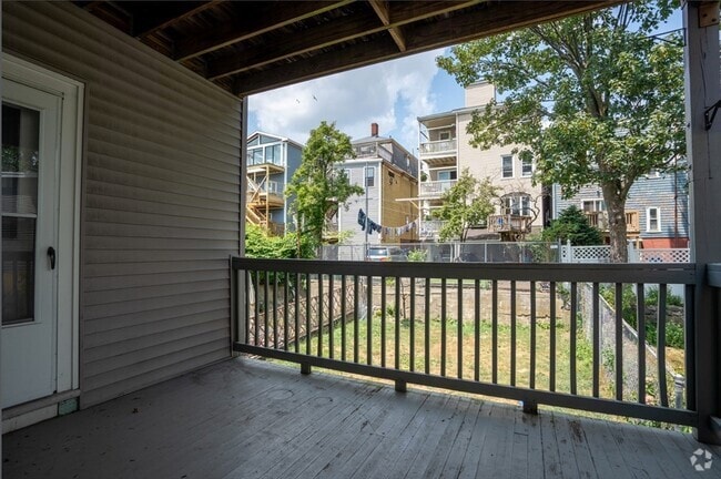 Building Photo - 420 Saratoga St Unit 2 Rental