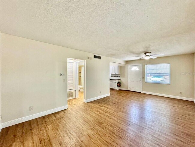 Photo - 865 Trotter Rd