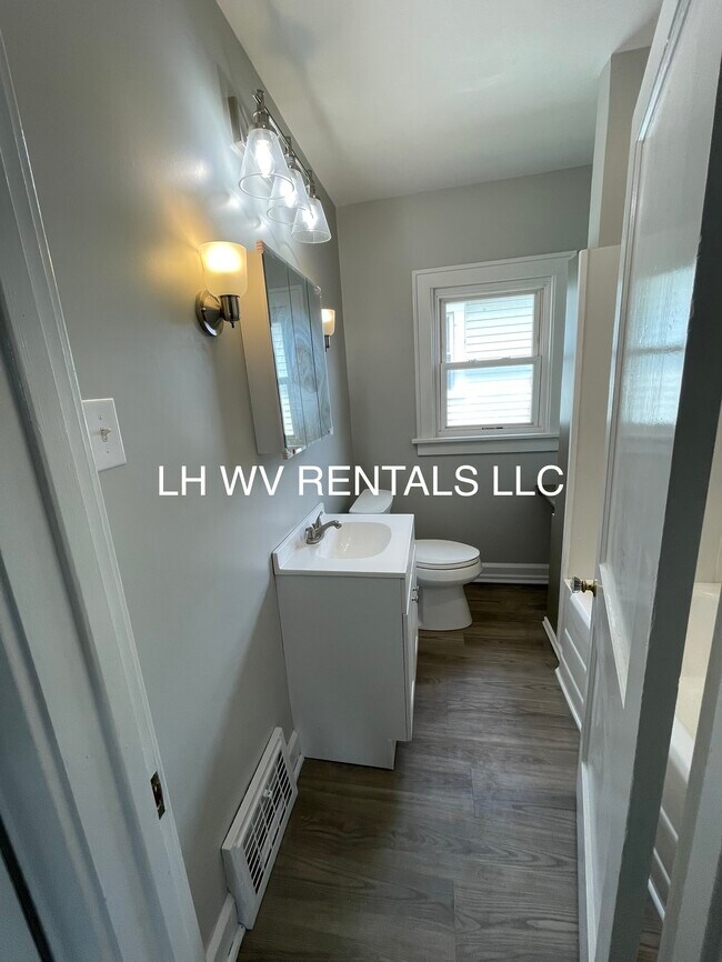 Photo - 3524 Orchard St