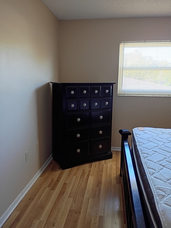 Building Photo - 9881 113th St Unit Seminole Oaks Apt 215