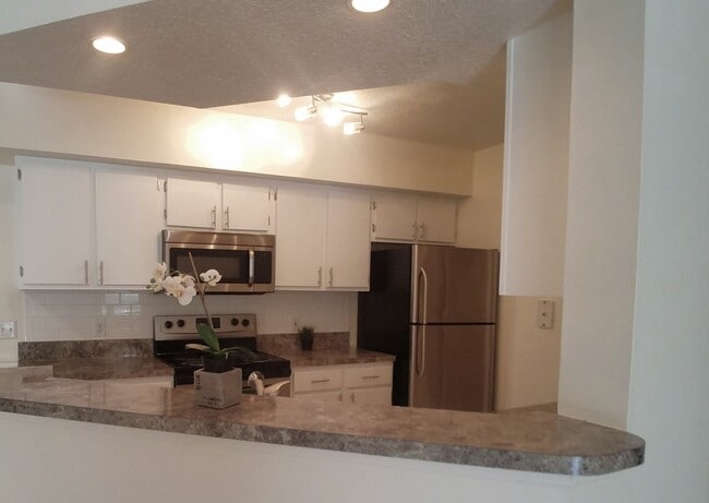 Photo - Beautiful 2/2 condo for rent next to Waterford Lakes Town Center and UCF Unit 925