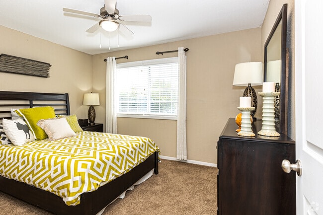 2BR, 1BA - 762SF Bedroom