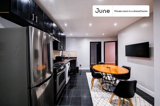 Room in Shared 3 bed/1 bath home in Central Harlem