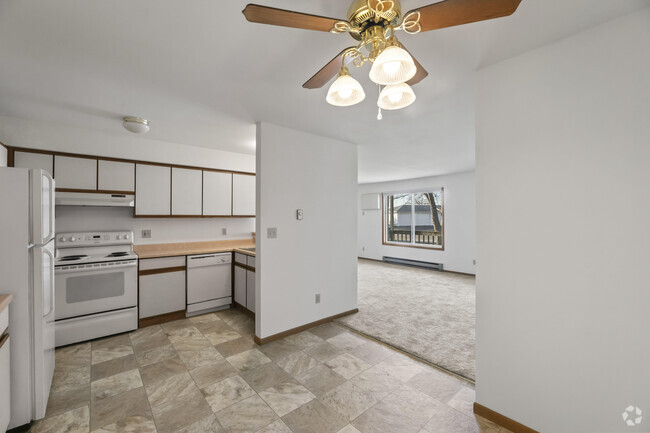 Building Photo - Washington Highlands LLC Rental