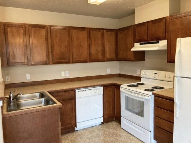 Photo - 114 N Bowdish Rd Unit C