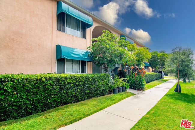 Building Photo - 4358 Berryman Ave Unit 14