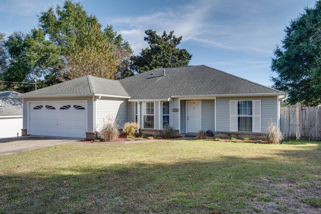 Building Photo - 128 Menzel St