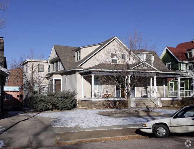 Building Photo - 306 N Cascade Ave Rental