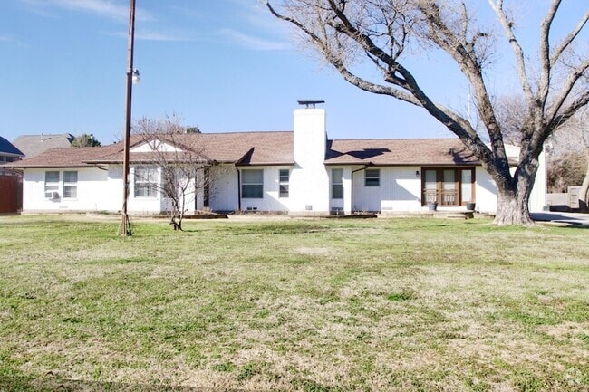 Building Photo - 1590 Gravel Cir N Rental