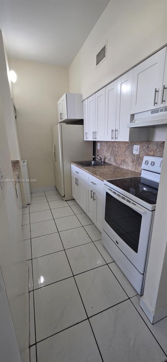 Photo - 7400 W 20th Ave Unidad 109