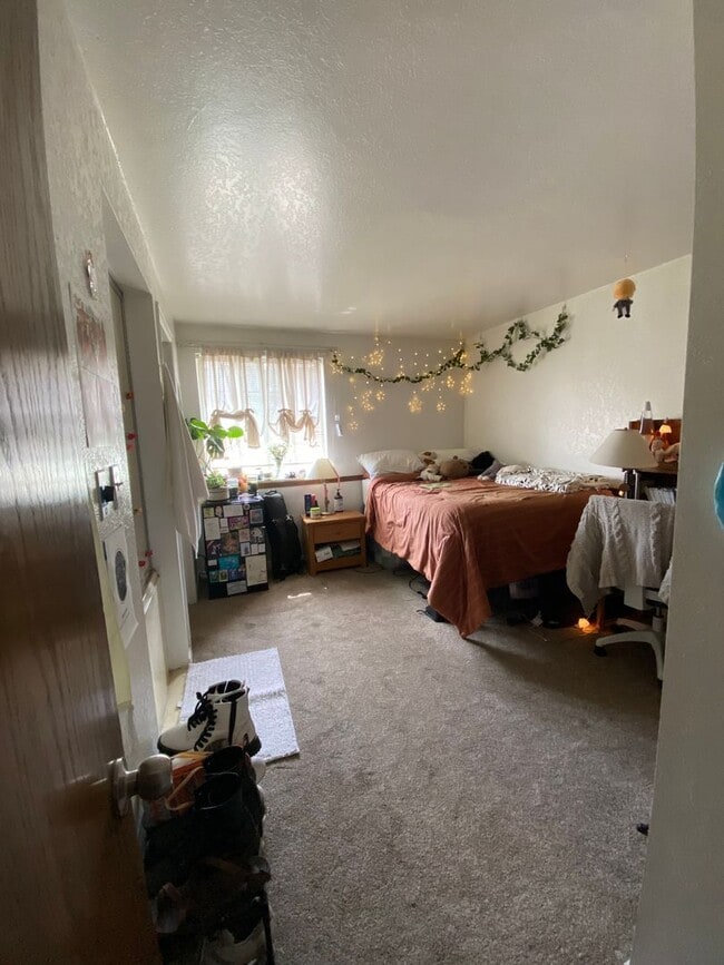 Photo - Private Room at Old Mill 224 Unidad B