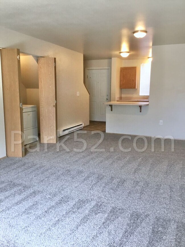 Photo - Tacoma Area 3 Bedroom Townhome Unidad 4545-D