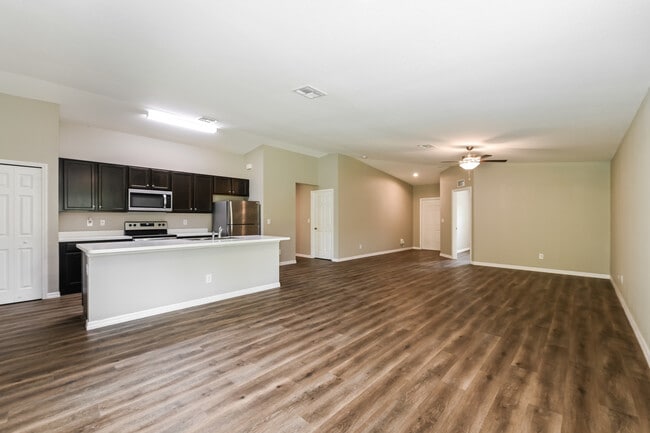 Photo - 14134 Packard Ave