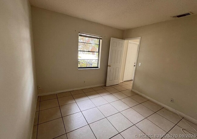 1115 Goldenrod Rd