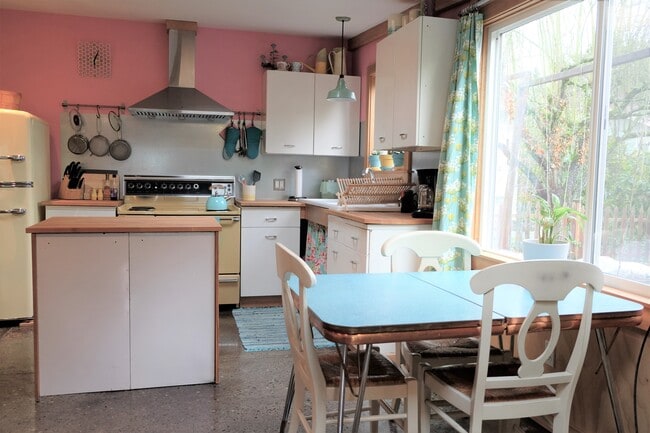 Photo - 10733 Phinney Ave N Unit A