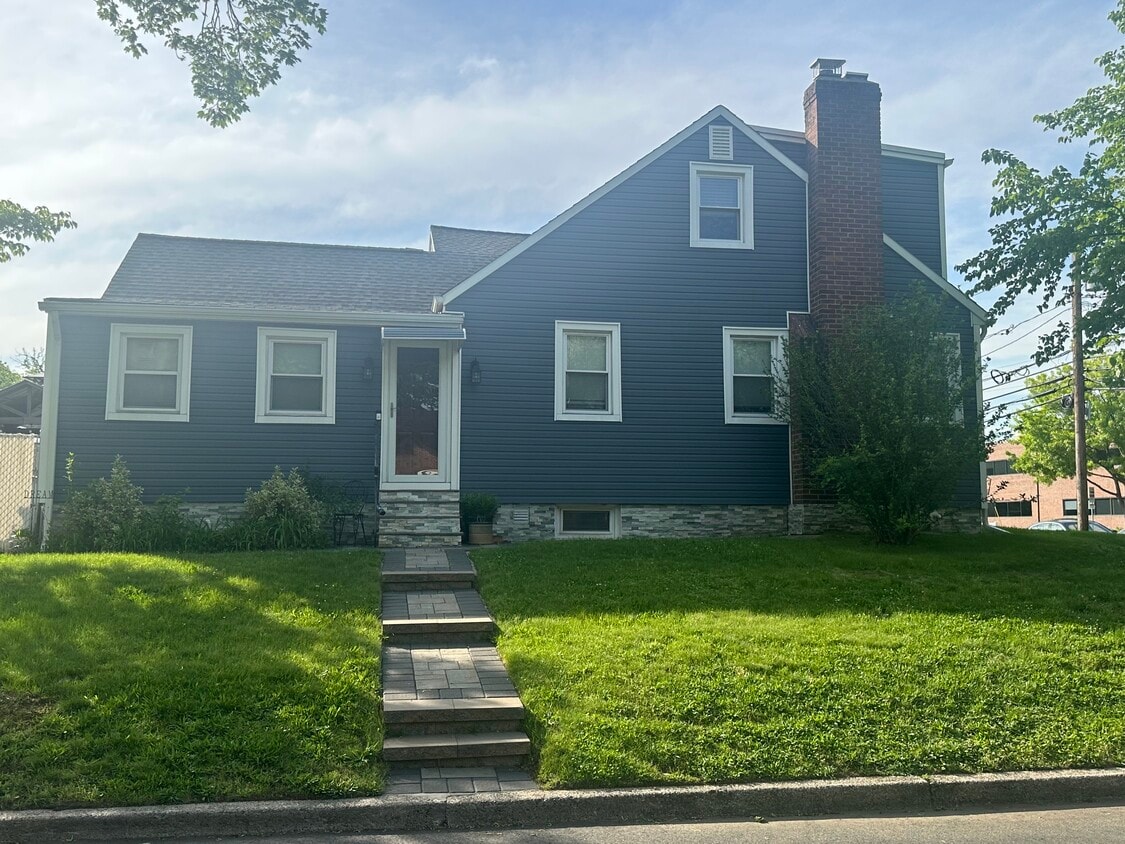 Photo - 44 E Spring Valley Ave (Maywood, NJ)