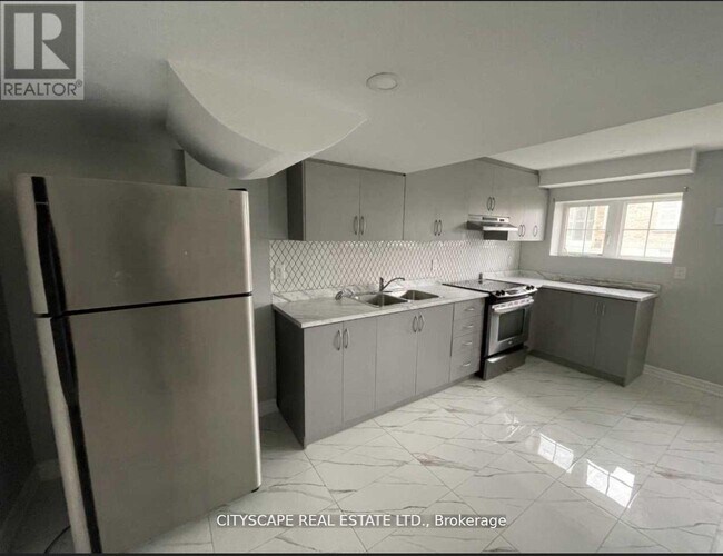 Photo - 26 Padbury Trl