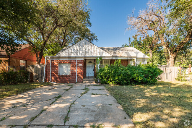 Building Photo - 2324 E 20th St N Rental