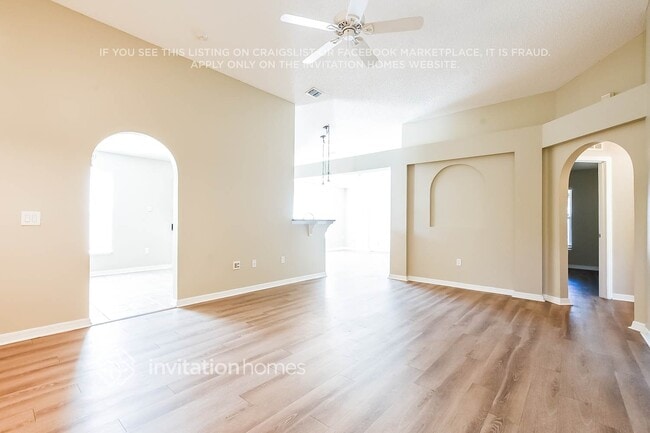 Photo - 120 Crown Colony Way