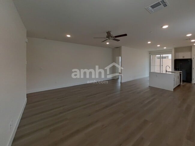 Photo - 509 Sacred Lotus Pl