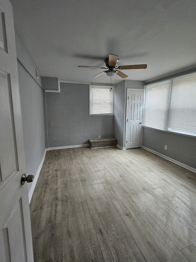 Photo - 317 Melvin Jones Dr