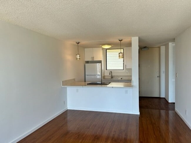 Photo - Updated 1-BR, 1-BA with 1-parking Unit 1905