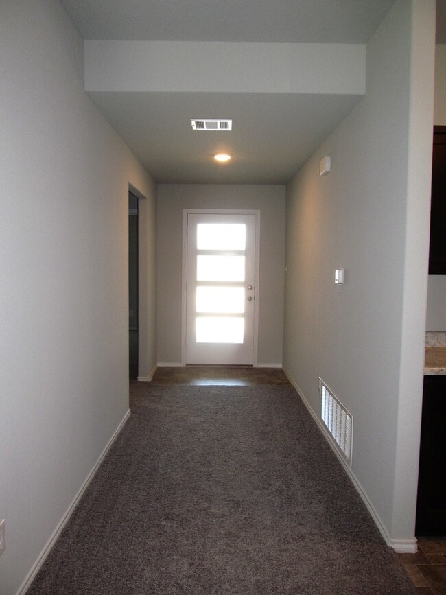 Photo - 3 BEDROOM, CONVENIENT TO SCOTT & WHITE