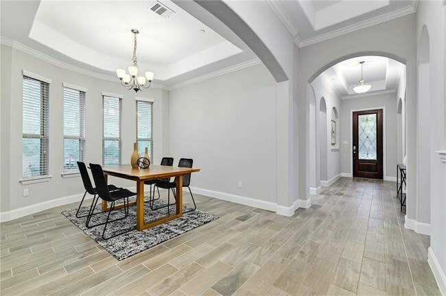 Photo - 204 Maxwell Way