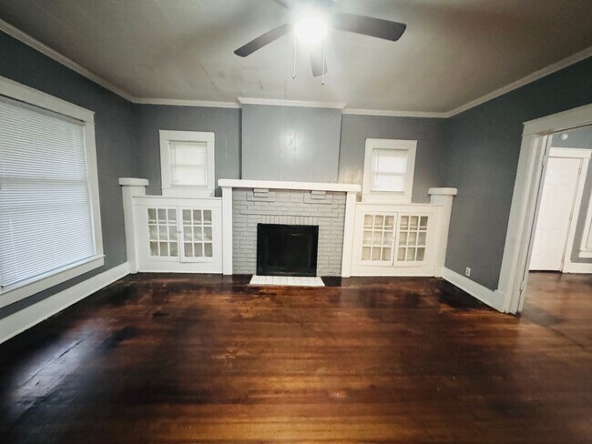 Photo - 3648 Evangeline St