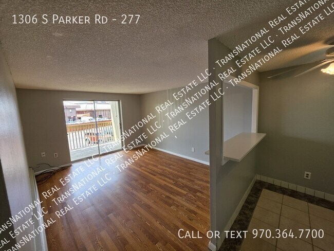 Photo - 1306 S Parker Rd Unidad 277