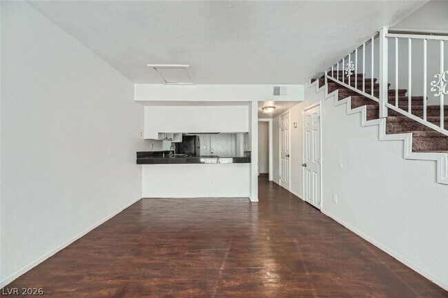 Photo - 76 N 27th St Unit B