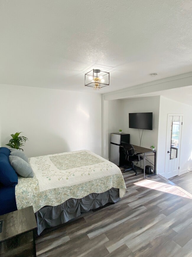 Photo - 416 N Lee Ave