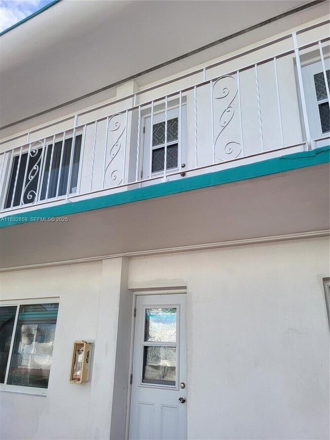 Photo - 2101 Calais Dr Unit 7