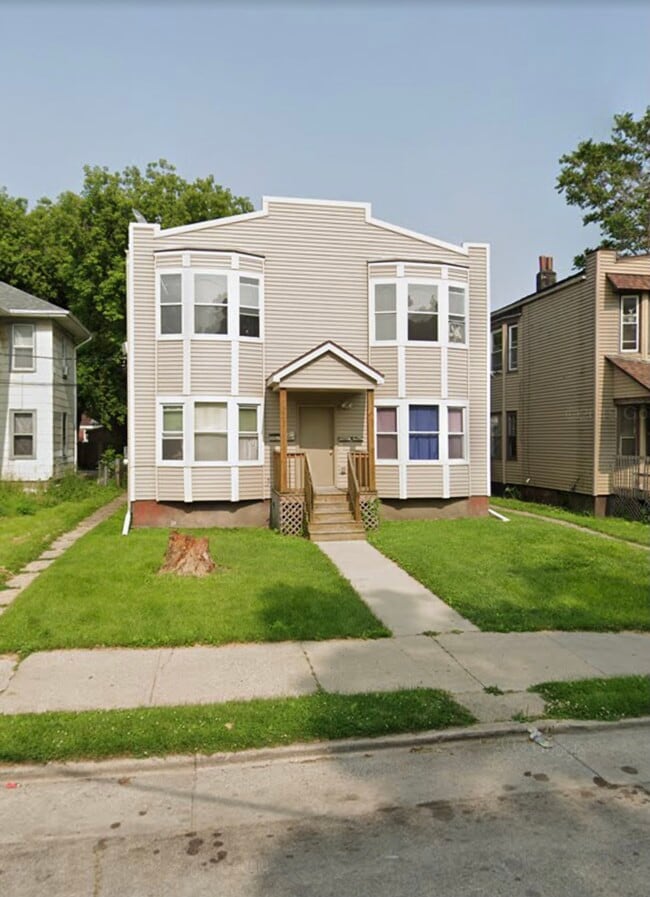 Building Photo - 6321 24th Ave Unit 1