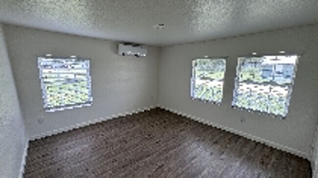Photo - 110 Rabe Rd