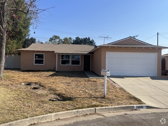 Building Photo - 19616 E Bellbrook St Rental