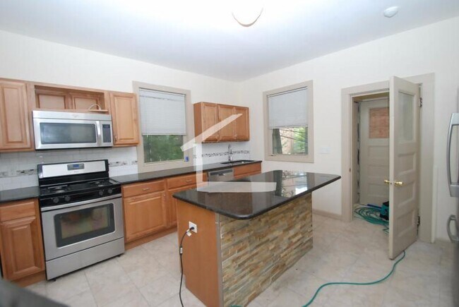 Photo - 58 Englewood Ave Unidad 1