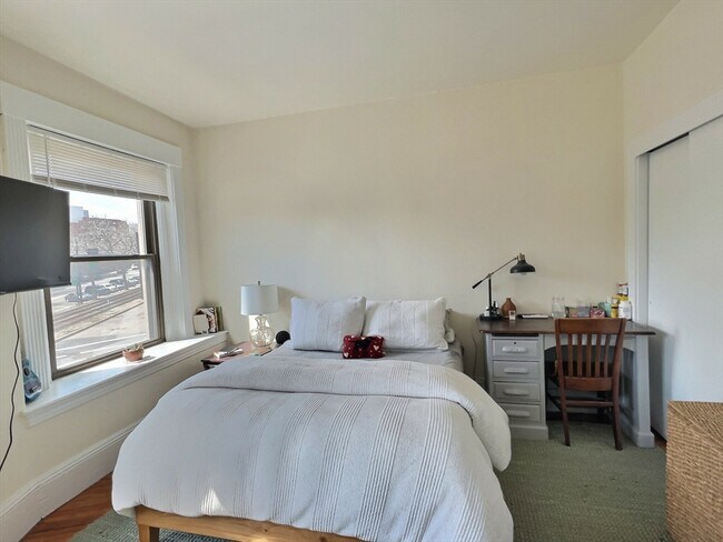 Photo - 1390 Beacon St Unit 1