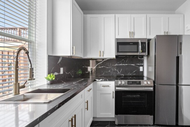 Kitchen with a view - 1009 8th street Apartments