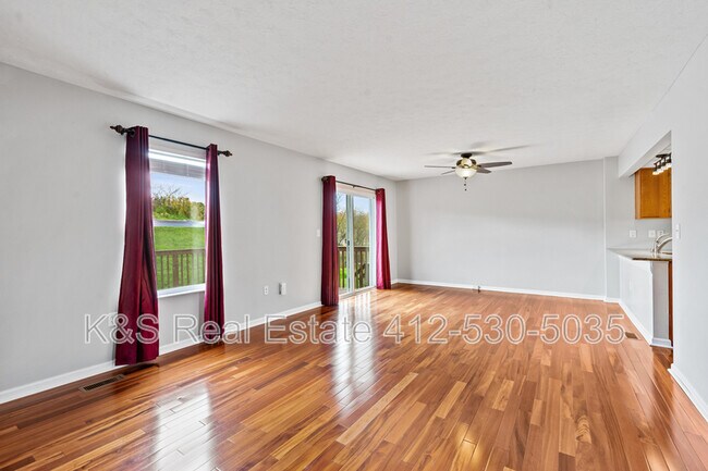 Photo - 2711 Canterbury Dr