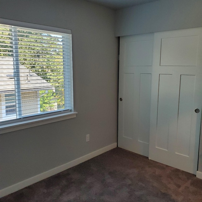 Photo - 9229 Kenwood Dr SW